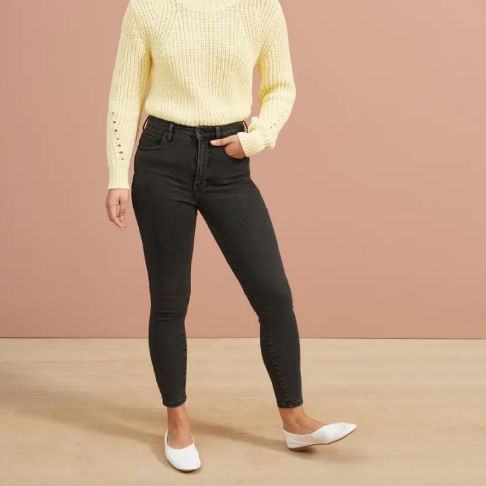 Authentic stretch highrise skinny in washed black